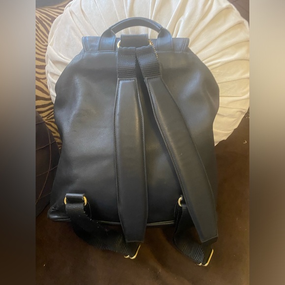 🎀 Super Rare Vintage Coach Retro Classsic Black Leather Backpack EUC   Spacious - Picture 4 of 9